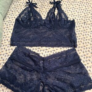 Woman Lace Top and Sleep bottoms
